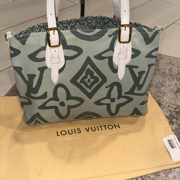 Preowned Louis Vuitton Tahitienne Limited Edition Tote - Picture 3 of 15